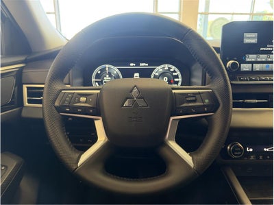 2025 Mitsubishi Outlander PHEV SE Sport Utility 4D