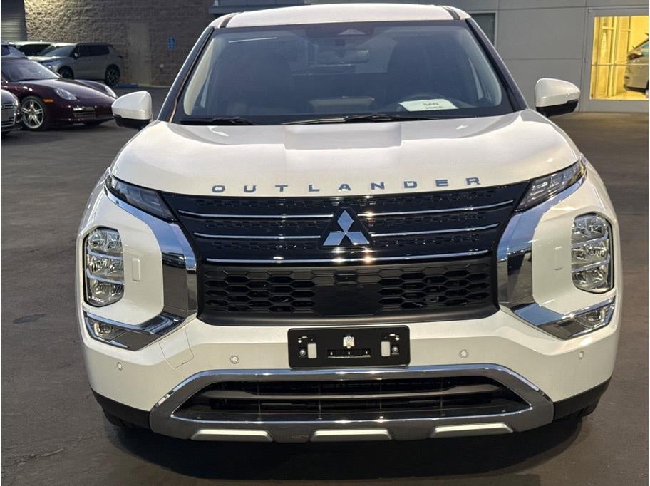 2025 Mitsubishi Outlander PHEV SE