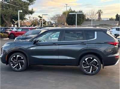 2025 Mitsubishi Outlander PHEV SE