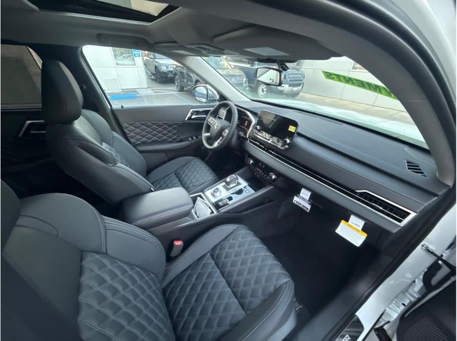 2025 Mitsubishi Outlander PHEV SEL