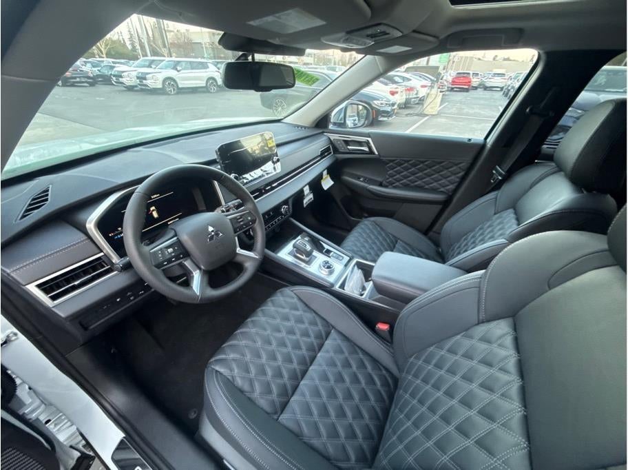 2025 Mitsubishi Outlander PHEV SEL