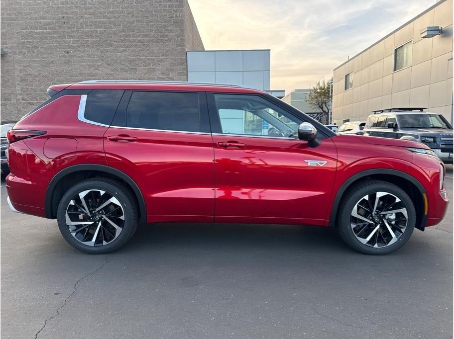 2025 Mitsubishi Outlander PHEV SEL