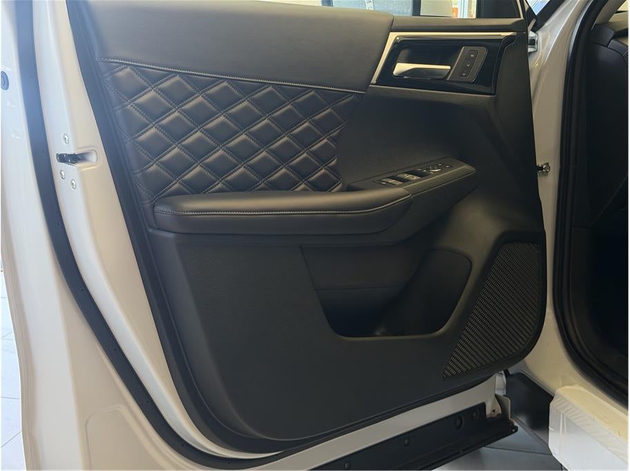 2025 Mitsubishi Outlander PHEV SEL