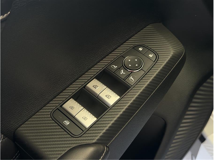 2025 Mitsubishi Outlander PHEV SEL