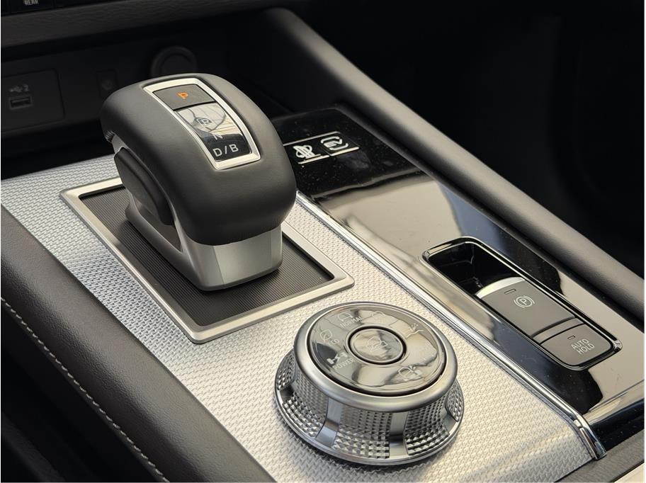 2025 Mitsubishi Outlander PHEV SEL