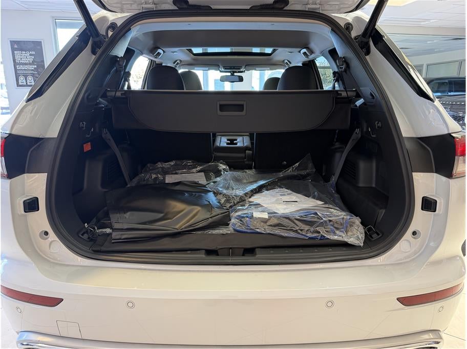 2025 Mitsubishi Outlander PHEV SEL