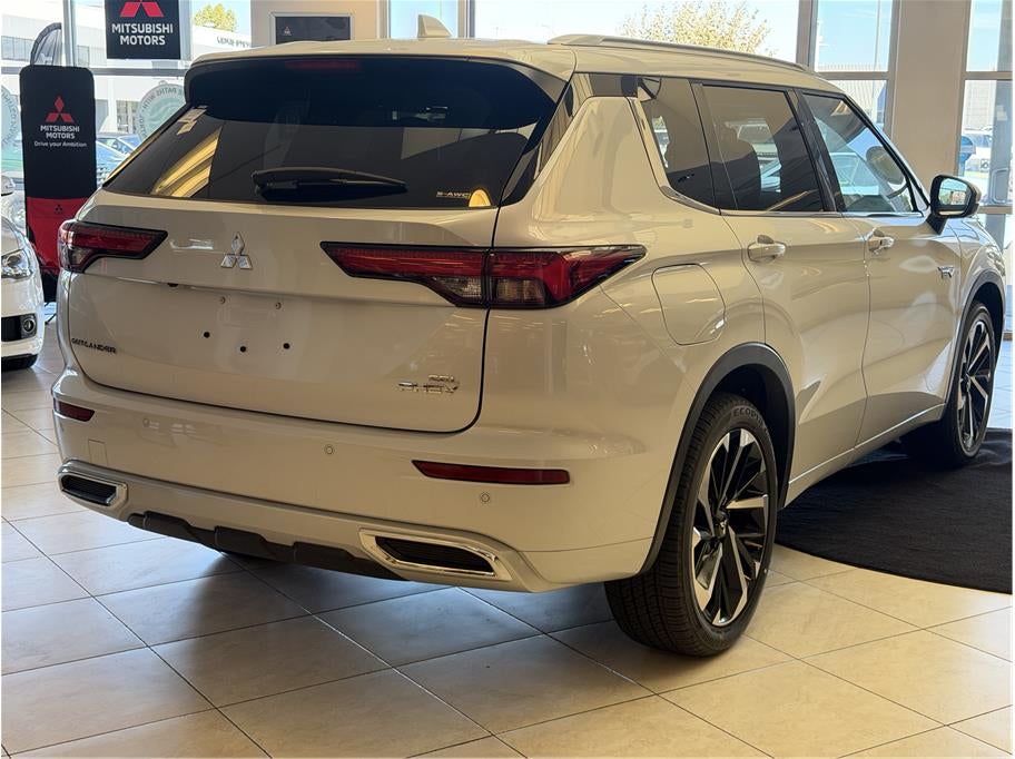 2025 Mitsubishi Outlander PHEV SEL