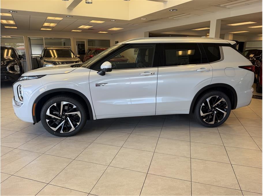2025 Mitsubishi Outlander PHEV SEL