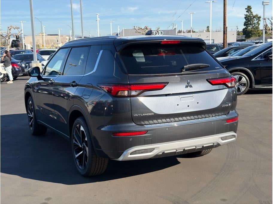 2025 Mitsubishi Outlander PHEV SEL Premium Package