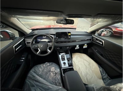 2025 Mitsubishi Outlander PHEV SEL