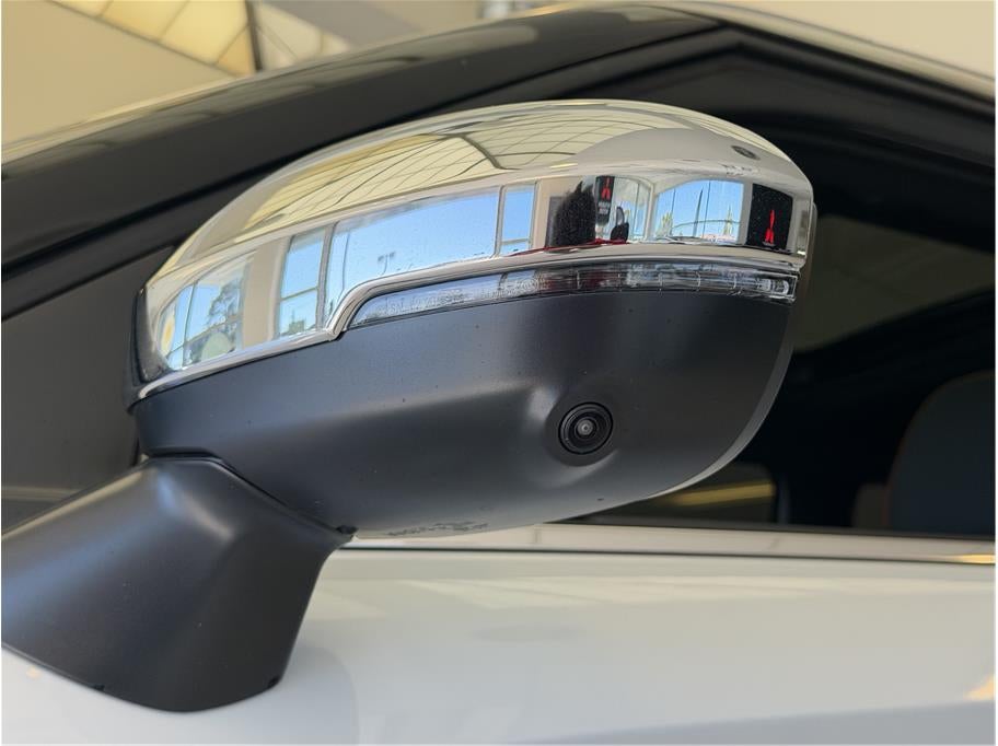 2025 Mitsubishi Outlander PHEV SEL Platinum Edition Sport Utility 4D