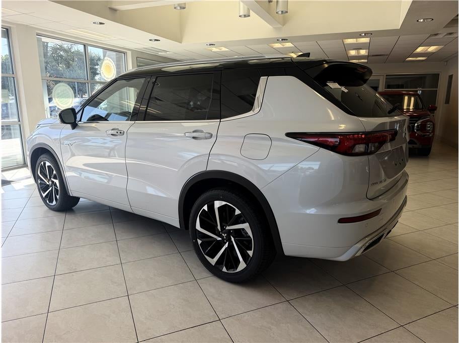2025 Mitsubishi Outlander PHEV SEL Platinum Edition Sport Utility 4D