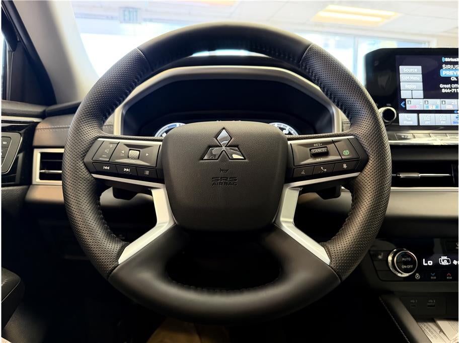 2025 Mitsubishi Outlander PHEV SEL Sport Utility 4D
