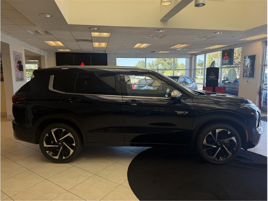 2025 Mitsubishi Outlander PHEV SEL Sport Utility 4D