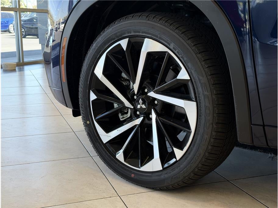 2025 Mitsubishi Outlander PHEV SEL Sport Utility 4D