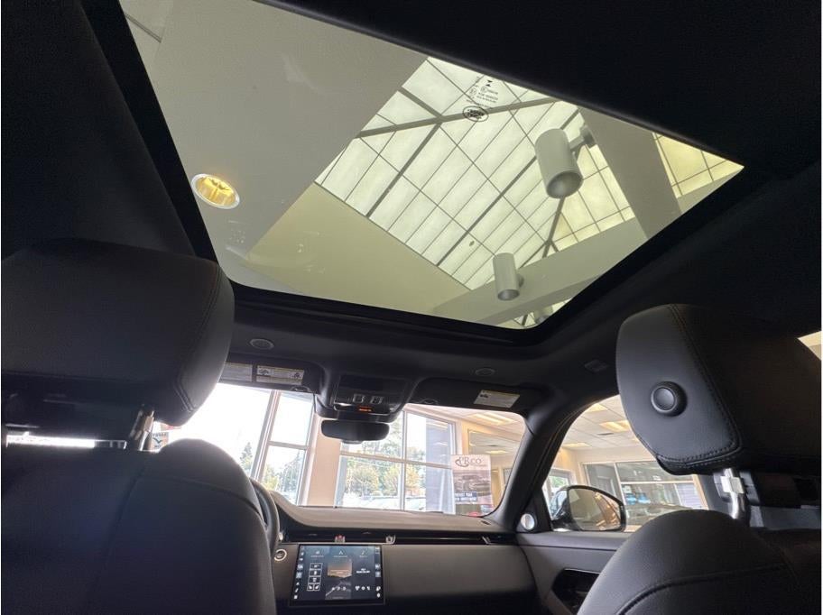 2024 Land Rover Range Rover Evoque P250 Dynamic SE Sport Utility 4D