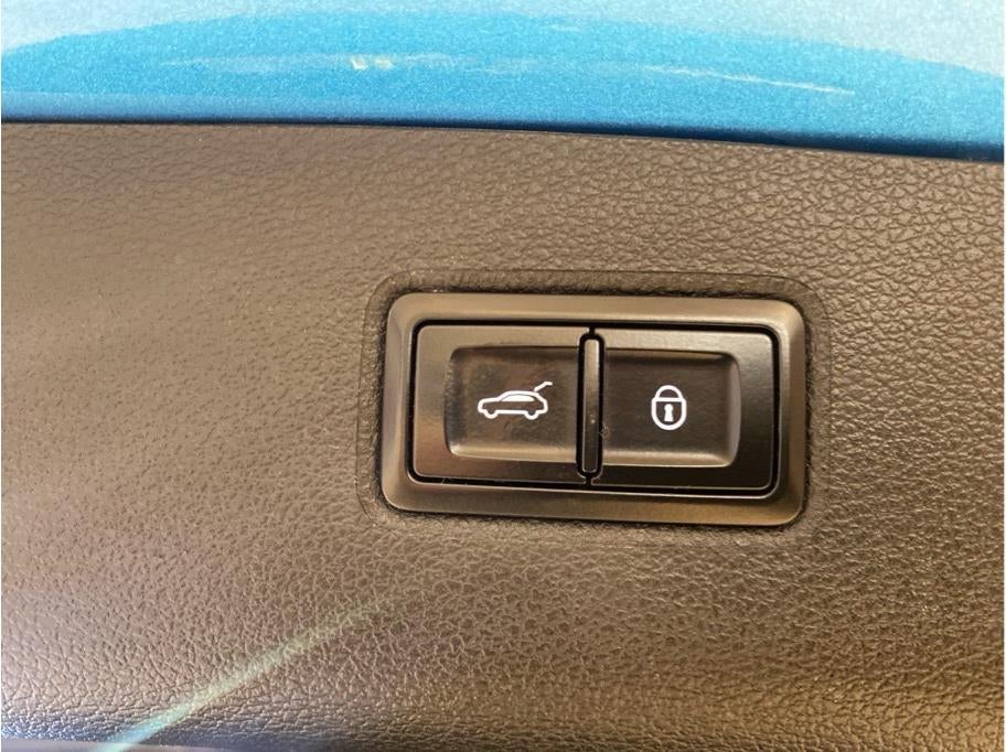 2020 Bentley Bentayga V8 Sport Utility 4D