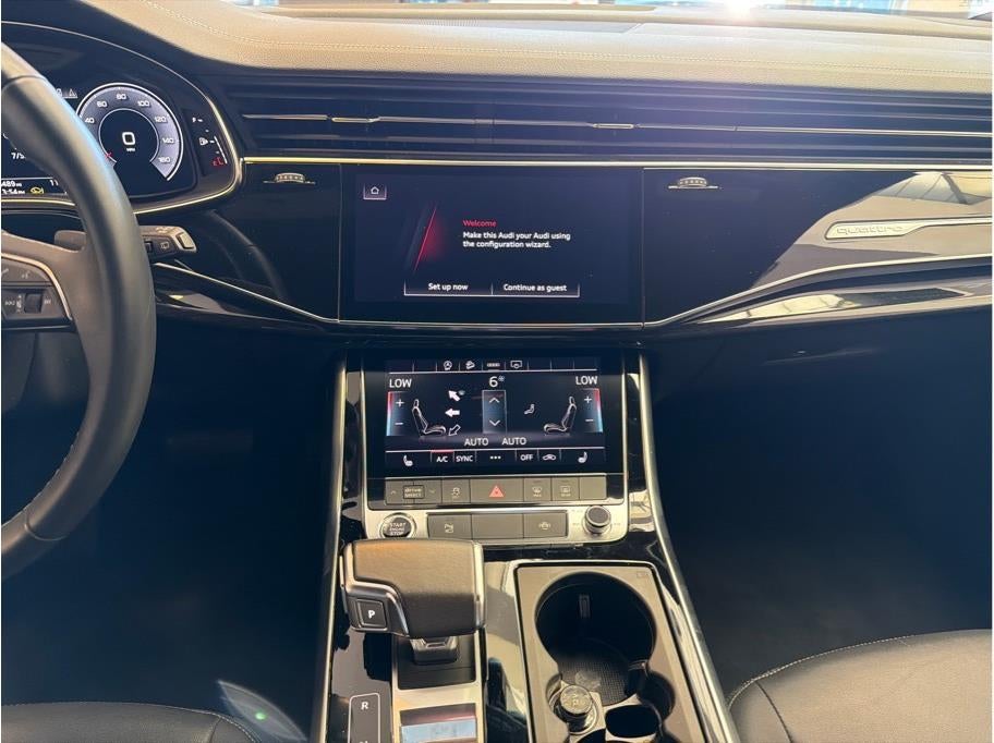 2025 Audi Q8 55 TFSI Premium Sport Utility 4D