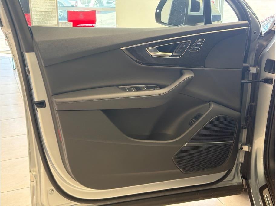 2024 Audi Q7 45 TFSI Premium Plus Sport Utility 4D