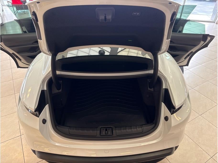 2023 Porsche Taycan Sedan 4D