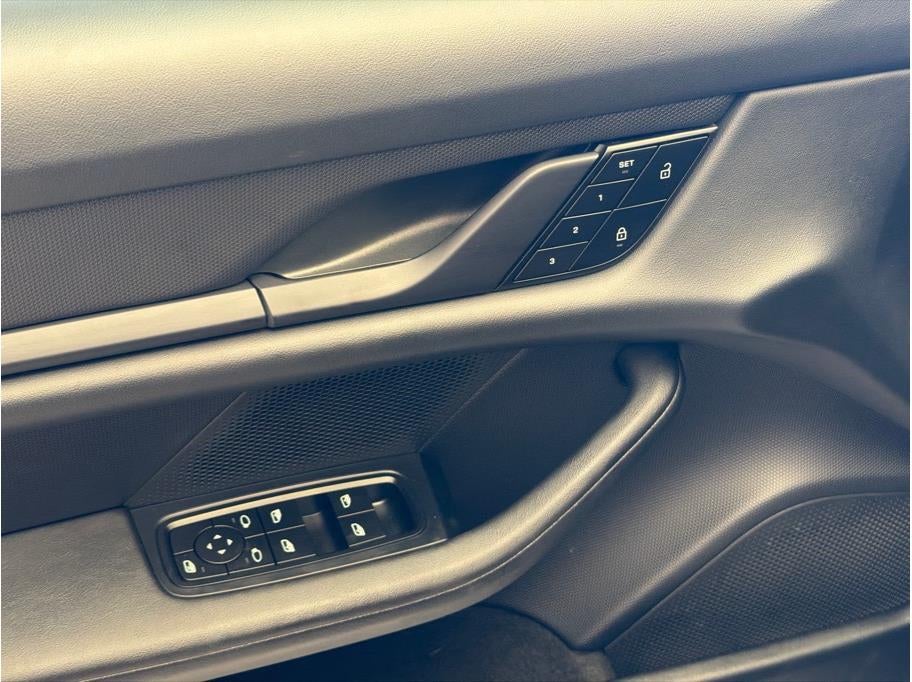 2023 Porsche Taycan Sedan 4D