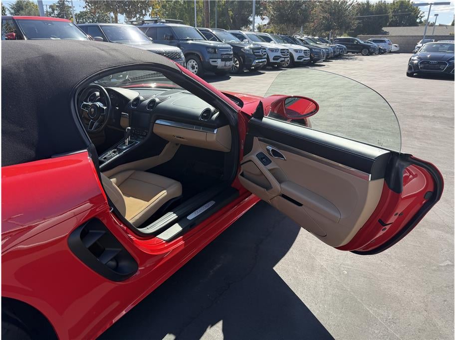 2019 Porsche 718 Boxster Roadster 2D