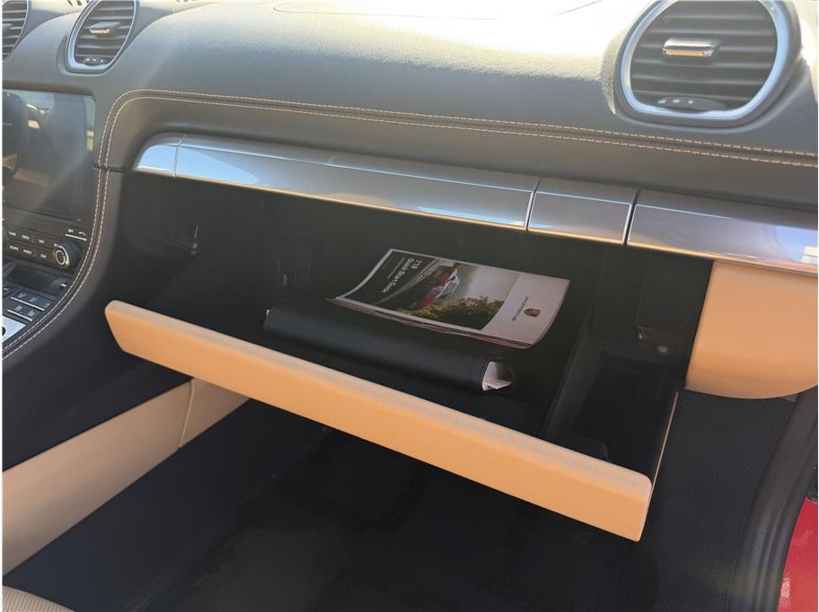 2019 Porsche 718 Boxster Roadster 2D