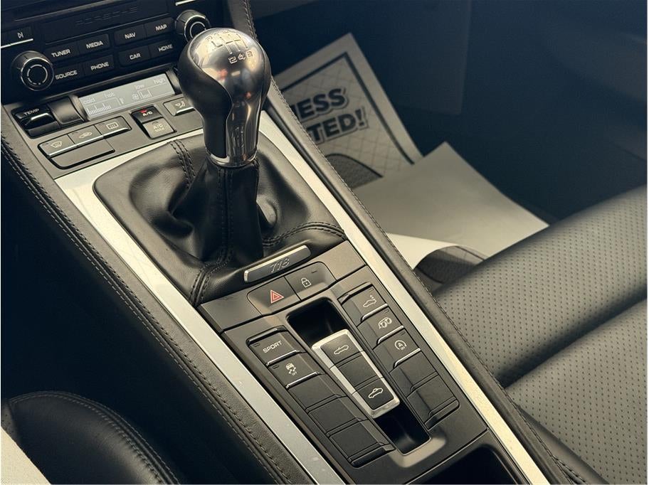 2019 Porsche 718 Boxster Roadster 2D