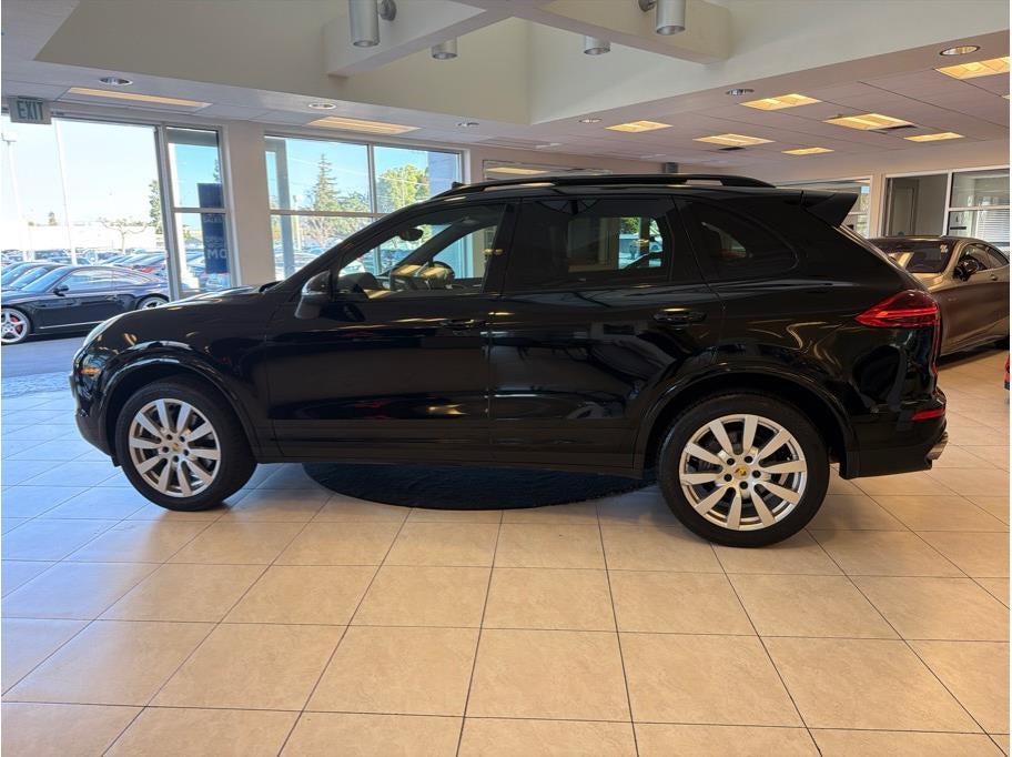 2017 Porsche Cayenne Platinum Edition Sport Utility 4D