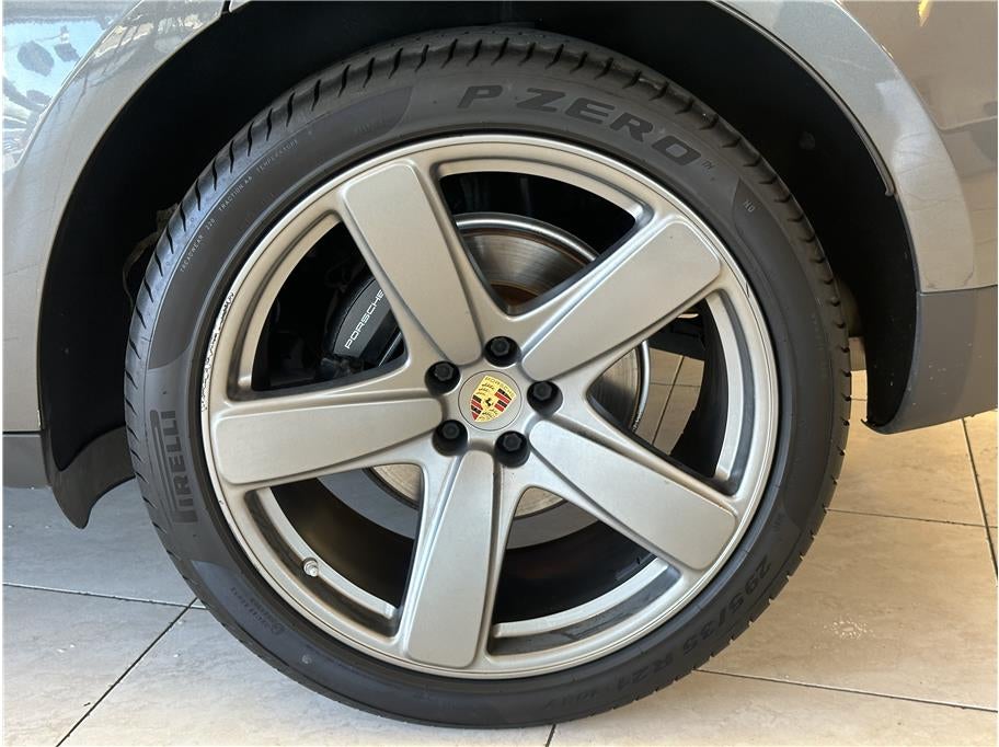 2018 Porsche Macan Sport Edition Sport Utility 4D