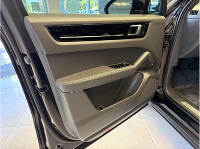 2021 Porsche Cayenne E-Hybrid Sport Utility 4D