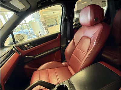 2022 Porsche Cayenne E-Hybrid Sport Utility 4D