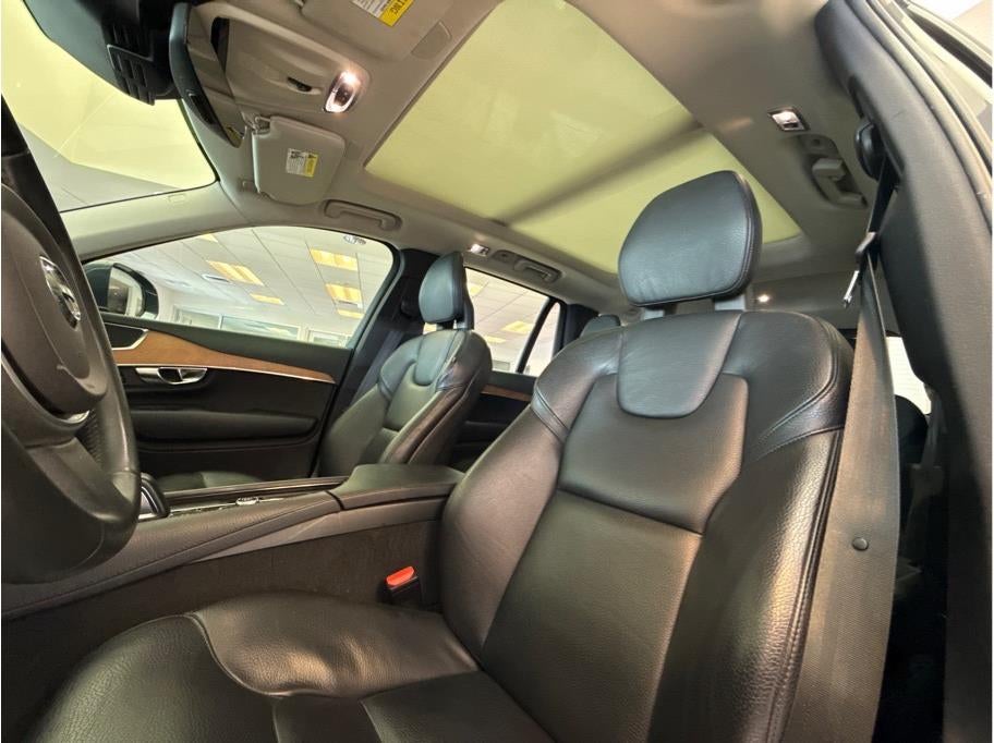 2021 Volvo XC90 T8 Inscription Expression Recharge Plug-In Hybrid Sport Util