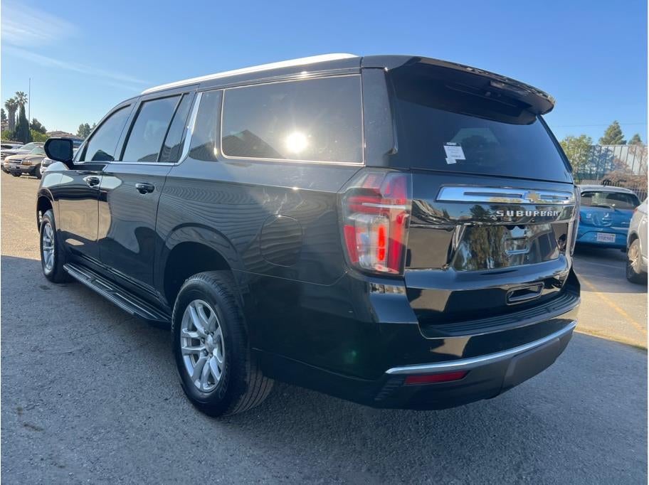 2021 Chevrolet Suburban LS Sport Utility 4D