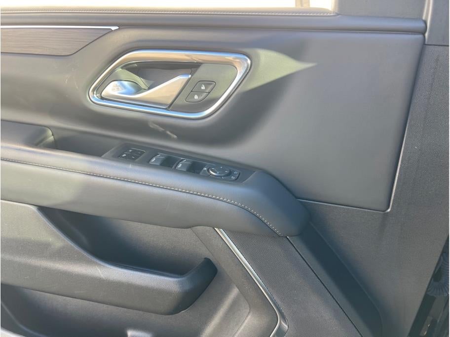 2024 Chevrolet Suburban LT Sport Utility 4D