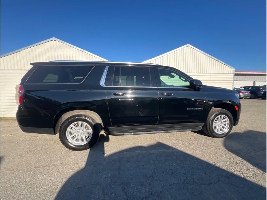 2024 Chevrolet Suburban LT Sport Utility 4D