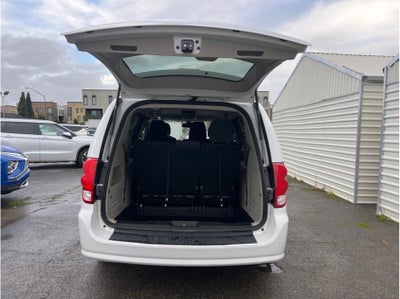 2018 Dodge Grand Caravan Passenger SE Minivan 4D