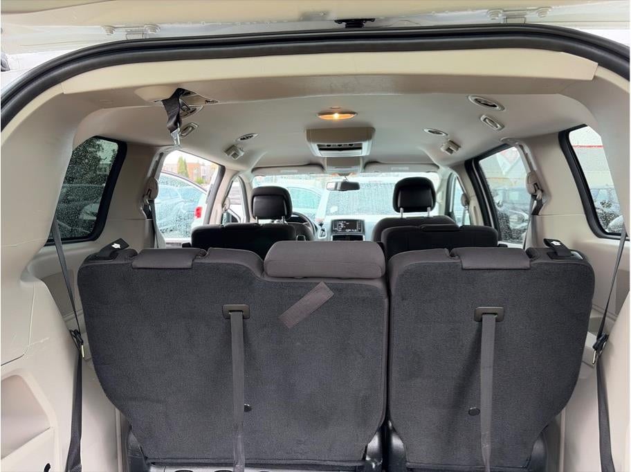 2017 Dodge Grand Caravan Passenger SE Minivan 4D