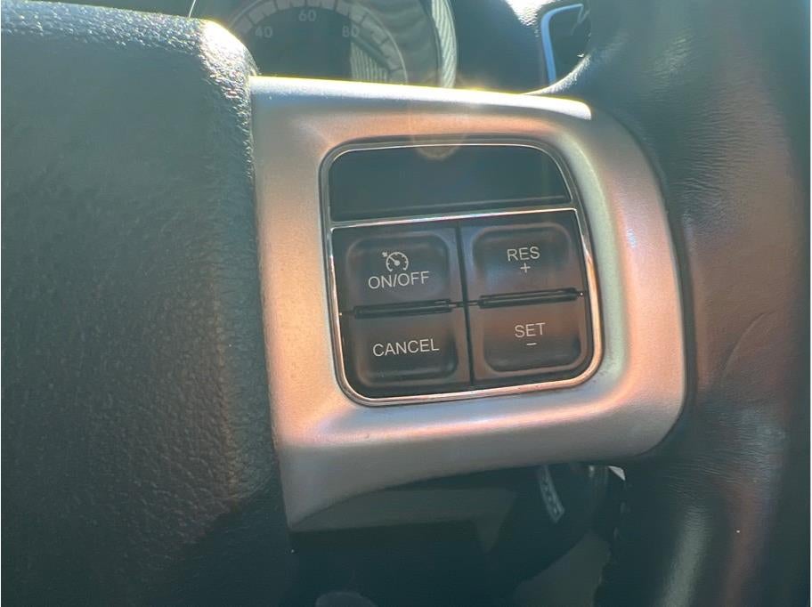 2017 Dodge Grand Caravan Passenger SE Minivan 4D