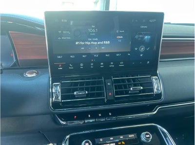 2024 Lincoln Navigator L Premier Sport Utility 4D