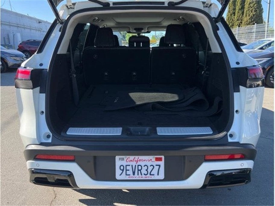 2023 INFINITI QX60 LUXE Sport Utility 4D