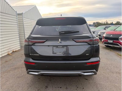 2025 Mitsubishi Outlander SE