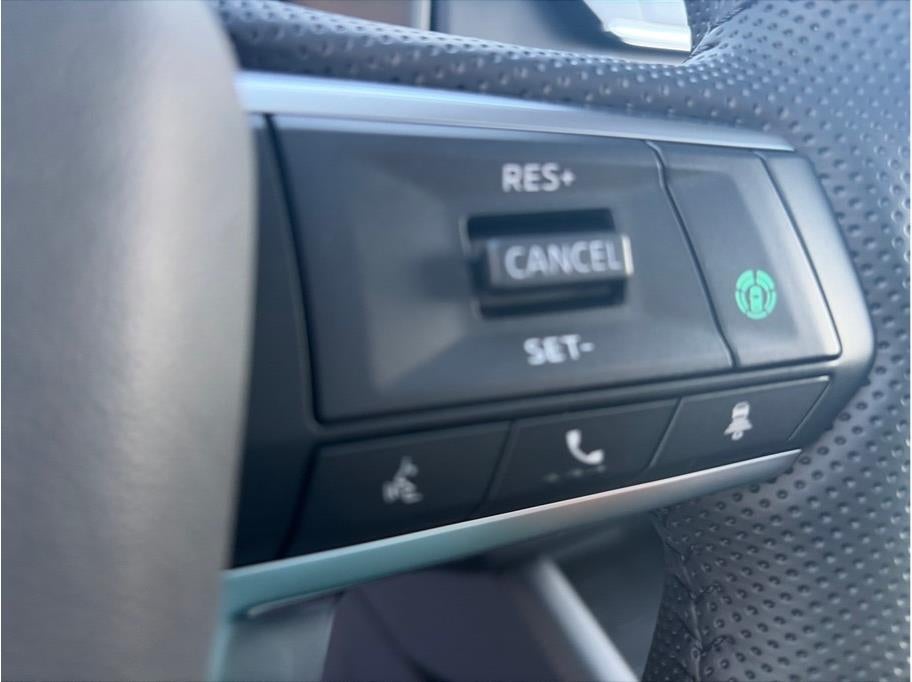 2025 Mitsubishi Outlander PHEV SE Tech Package