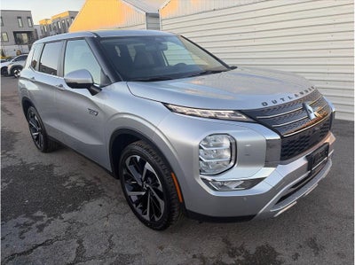 2025 Mitsubishi Outlander PHEV SE Tech Package