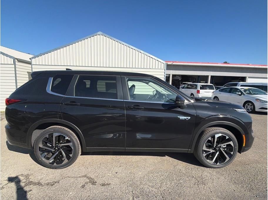 2025 Mitsubishi Outlander PHEV SE Tech Package