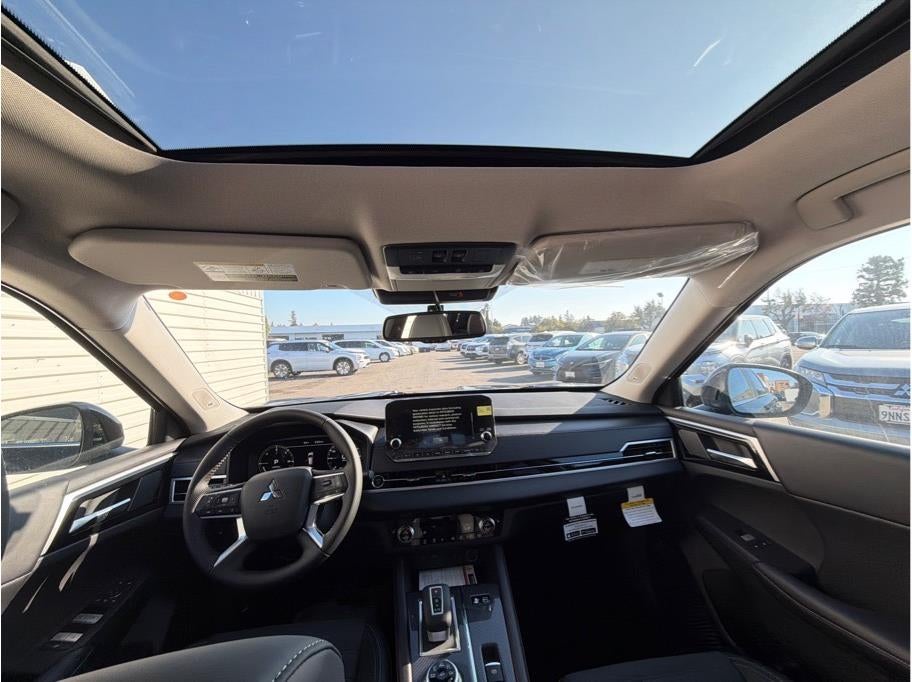 2025 Mitsubishi Outlander PHEV SE