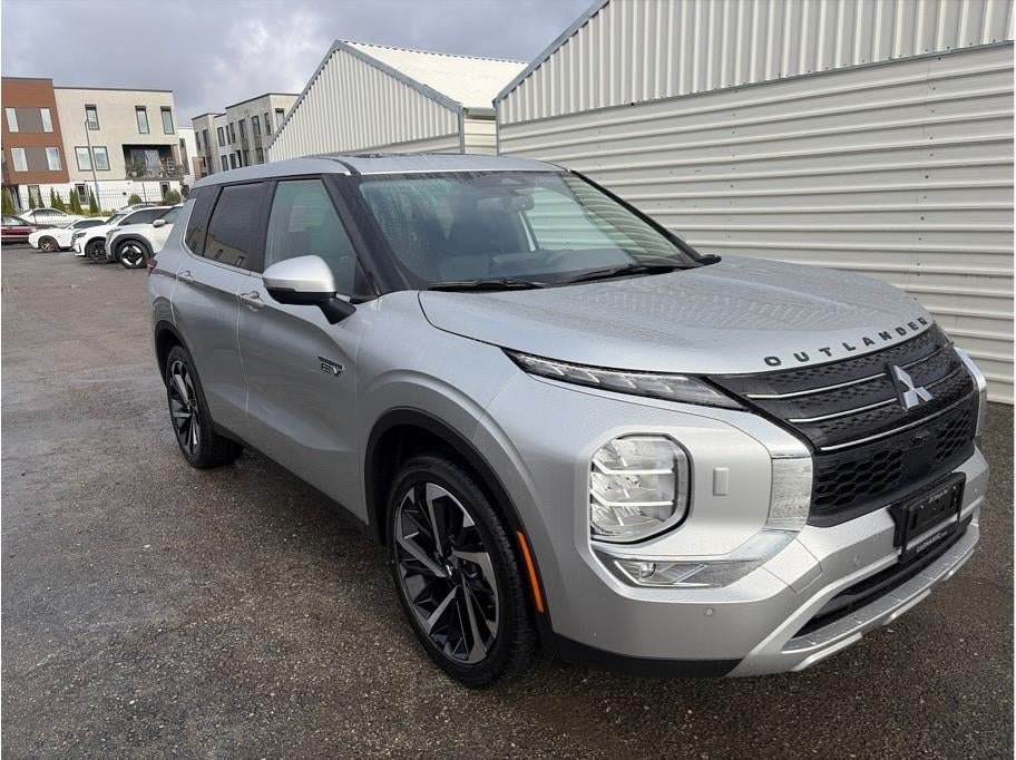 2025 Mitsubishi Outlander PHEV SE