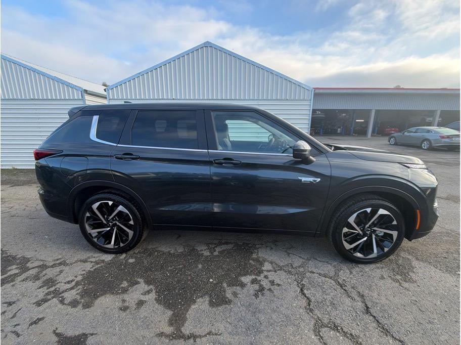 2025 Mitsubishi Outlander PHEV SE Tech Package