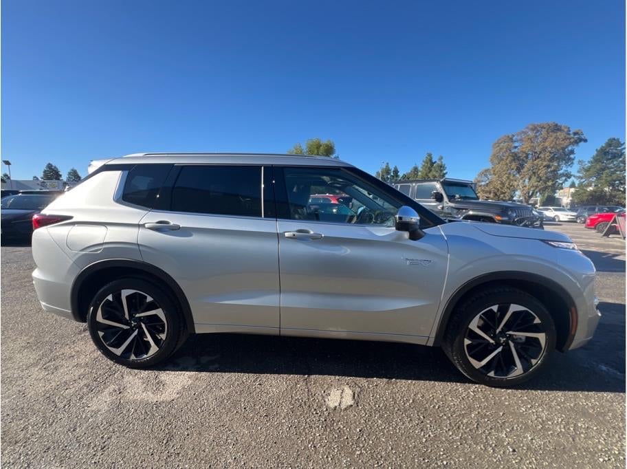 2025 Mitsubishi Outlander PHEV SEL