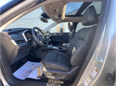 2025 Mitsubishi Outlander PHEV SEL